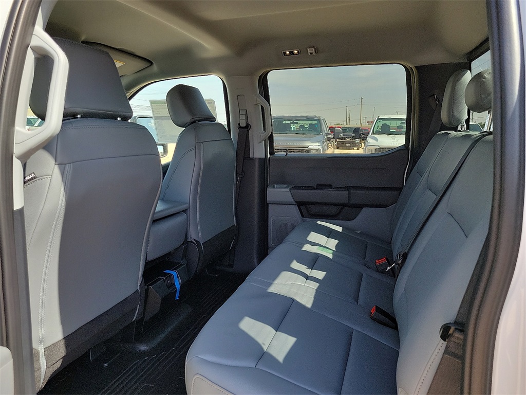 2025 Ford F-350 photo 15
