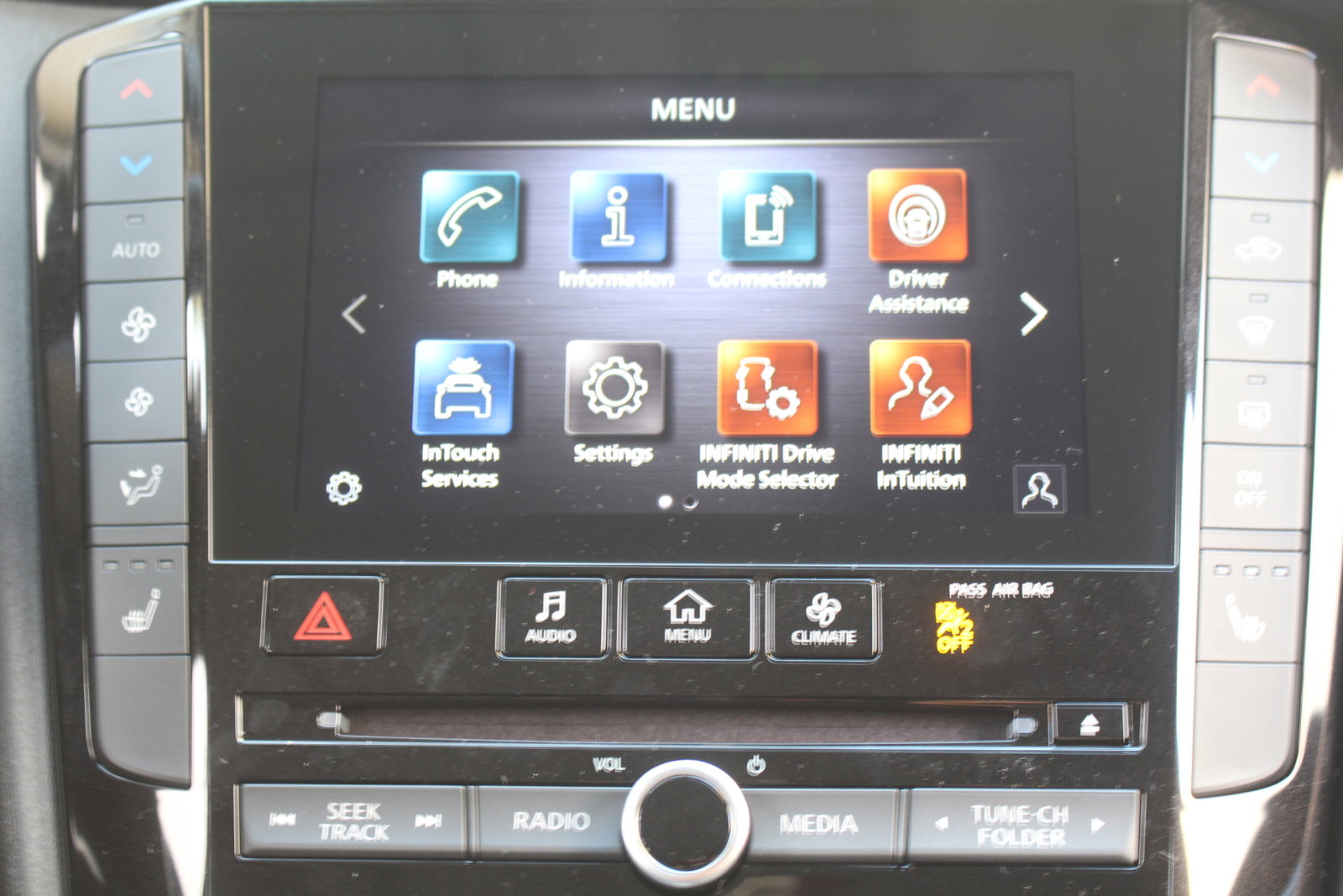 2025 Infiniti QX50 Luxe photo 13