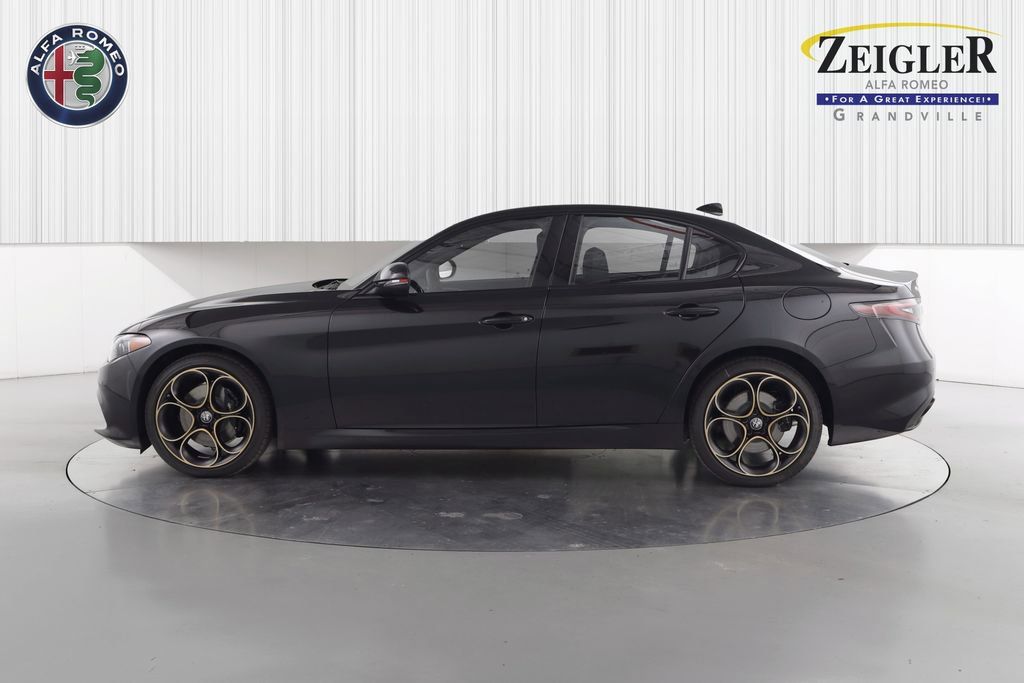 2025 Alfa Romeo Giulia SPRINT photo 6