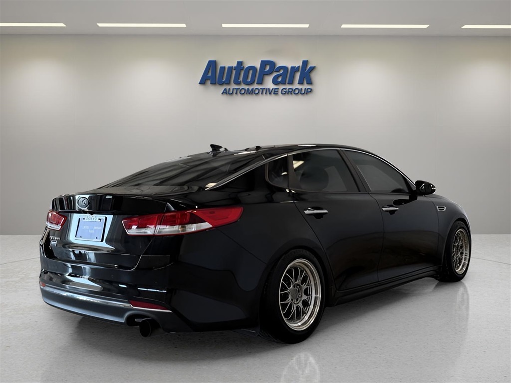 2018 Kia Optima LX photo 7