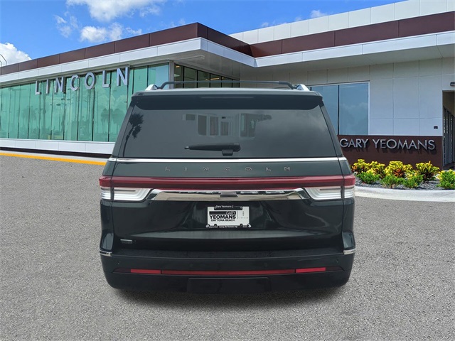 2023 Lincoln Navigator Black Label photo 3