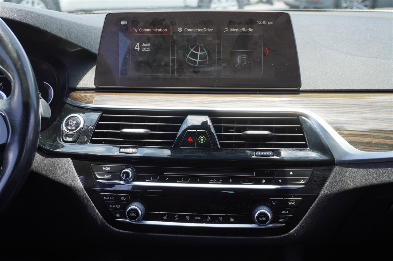 2019 Bmw 530i Sedan photo 2