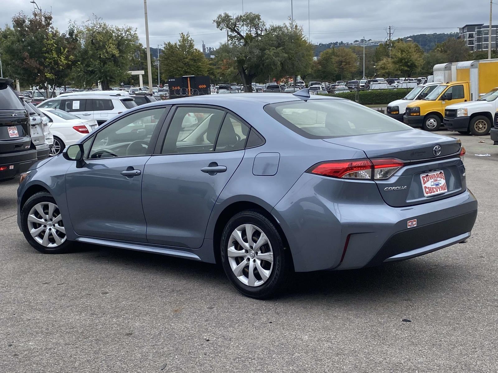 2022 Toyota Corolla LE photo 4