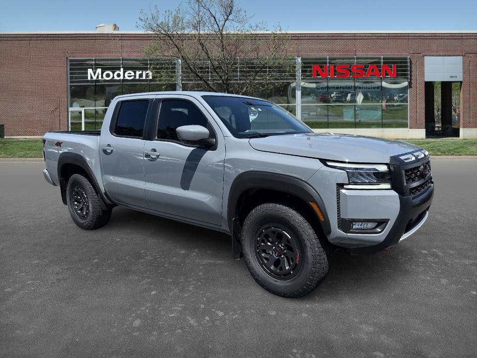 2025 Nissan Frontier PRO-4X photo 5