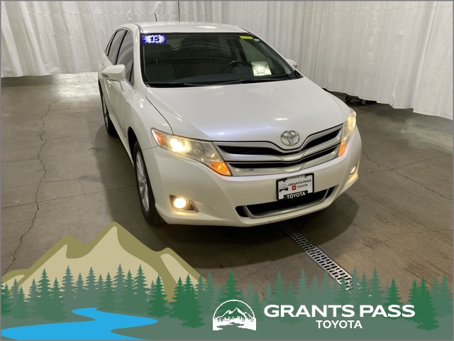 2015 Toyota Venza LE's photo