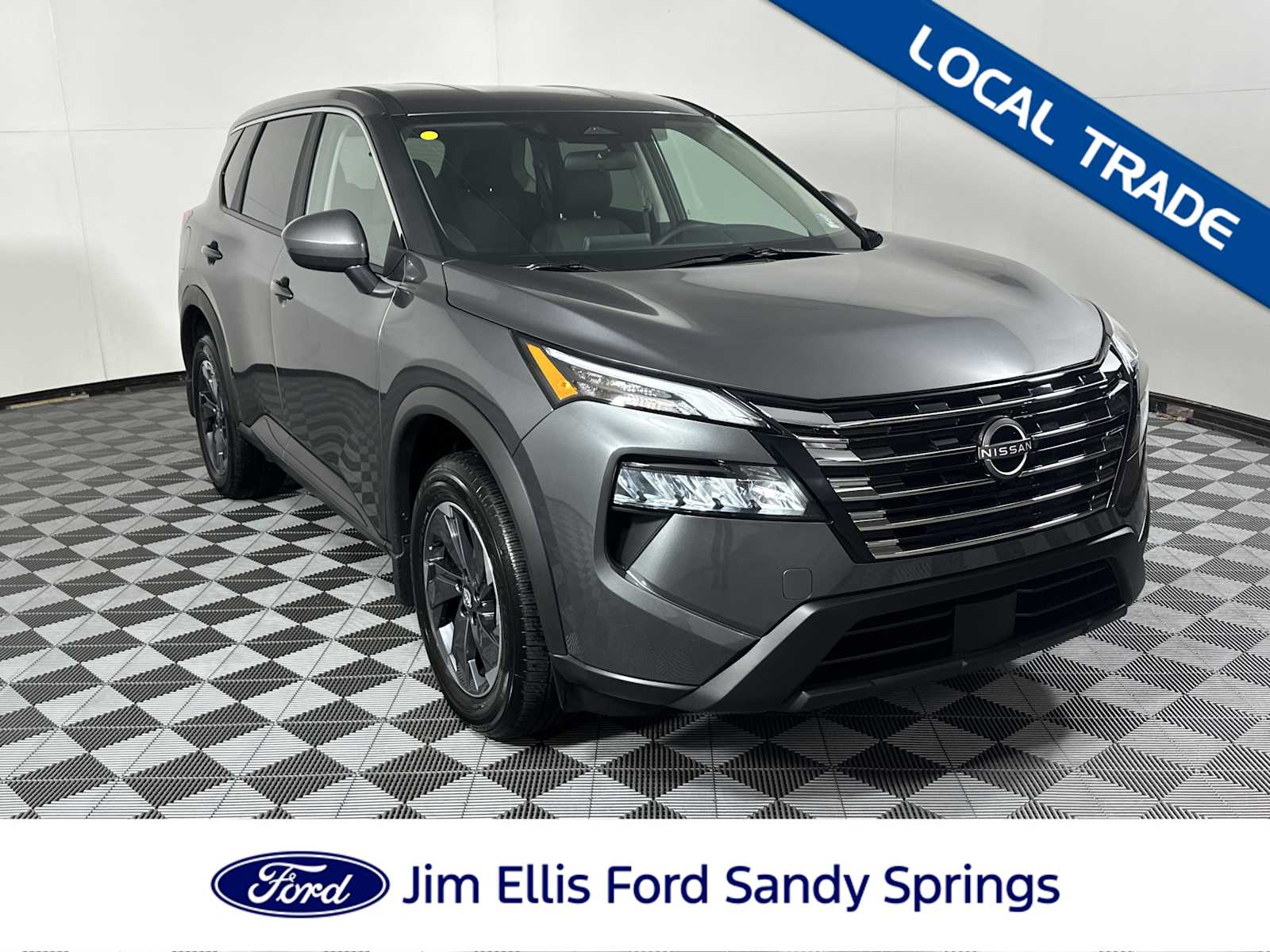 2025 Nissan Rogue SV's photo