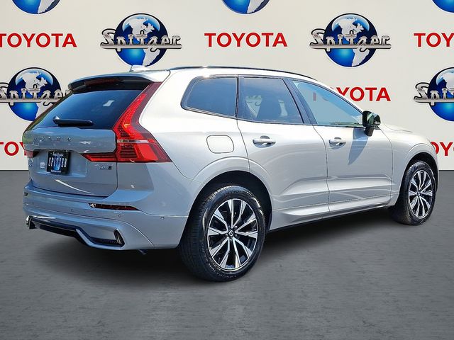 2025 Volvo XC60 B5 Plus photo 7
