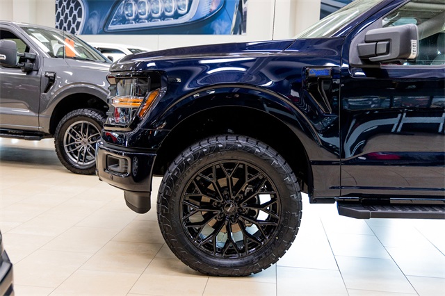 2025 Ford F-150 XLT photo 4