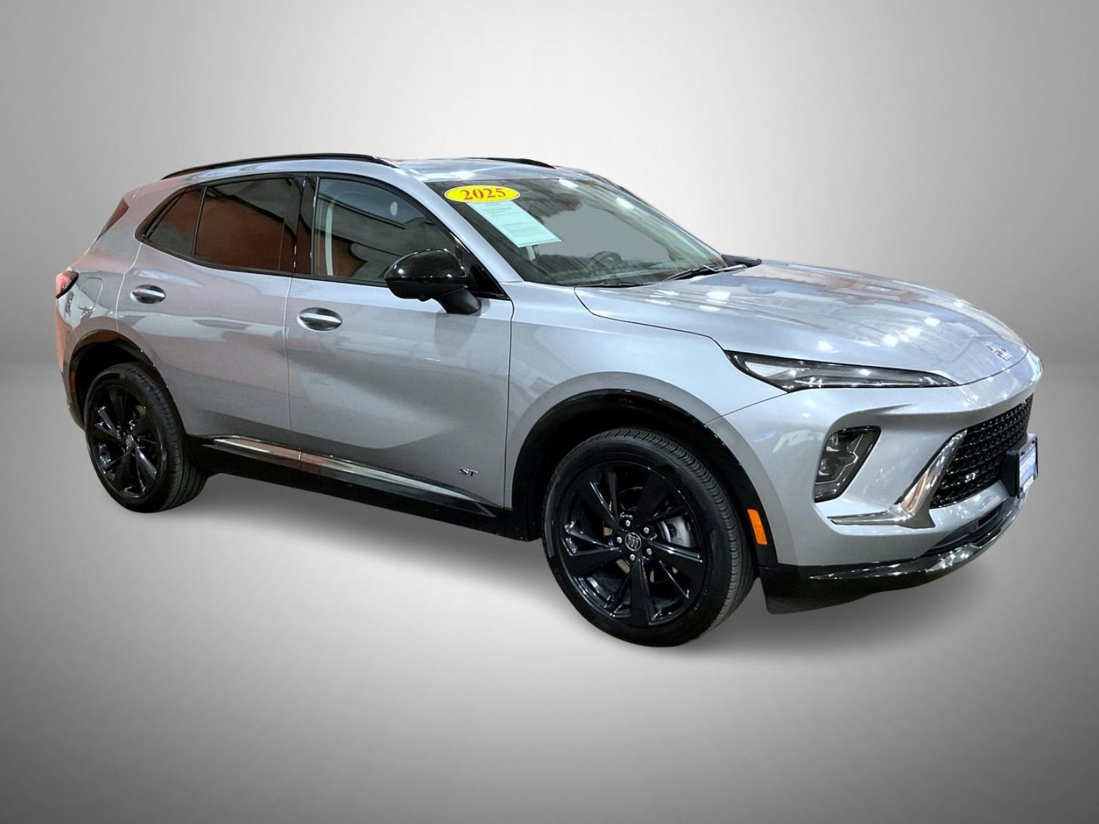 2025 Buick Envision Sport Touring photo 3