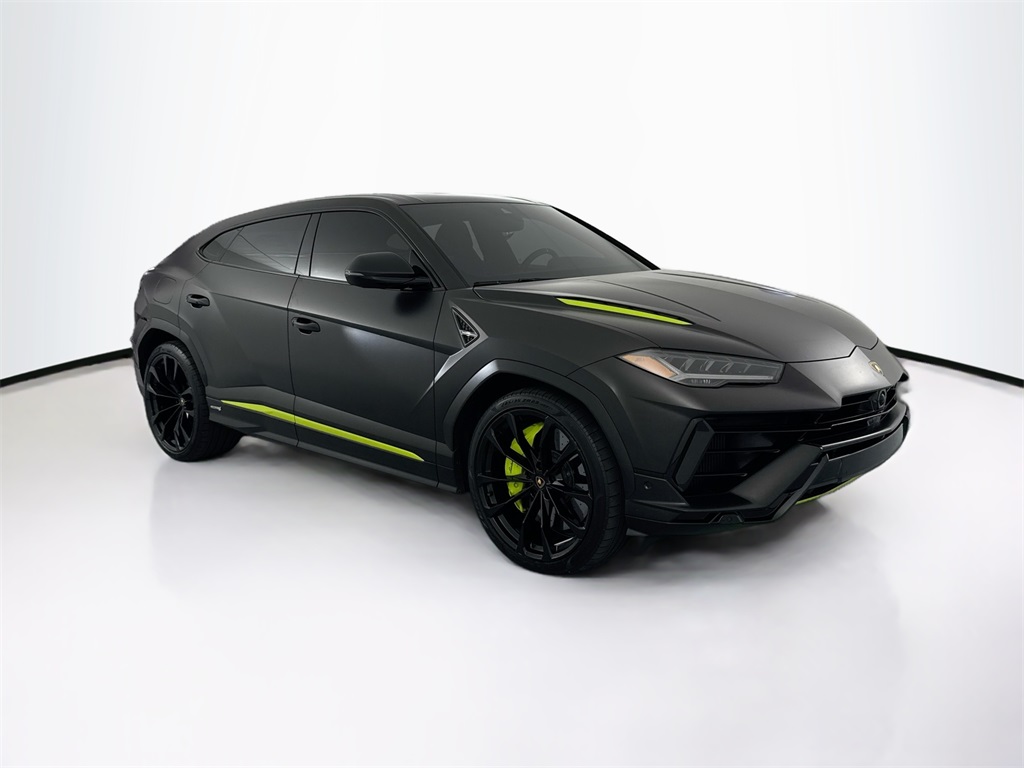 2023 Lamborghini Urus S photo 3