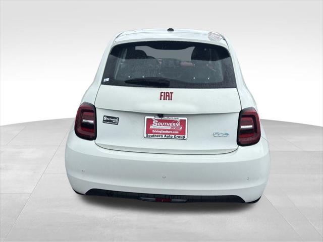 2024 Fiat 500e Red photo 3
