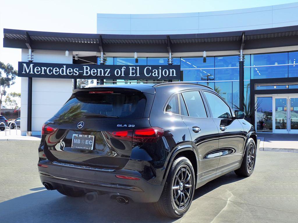 2026 Mercedes Benz GLA AMG 35 4MATIC photo 3