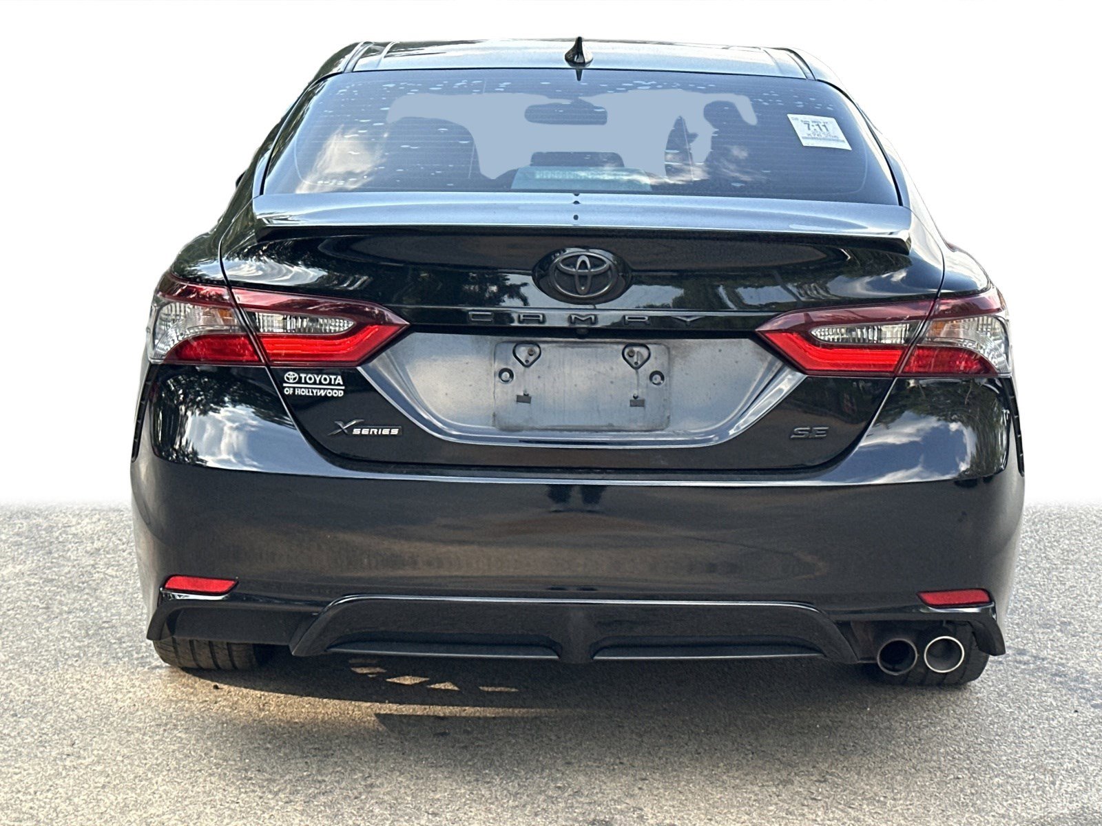 2022 Toyota Camry SE photo 6