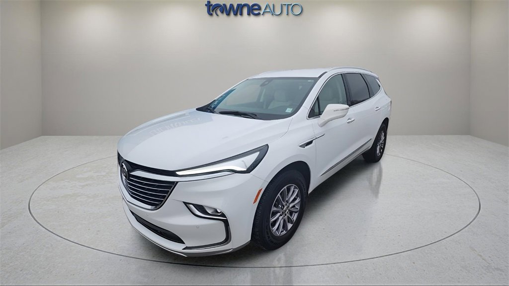 2023 Buick Enclave Essence's photo