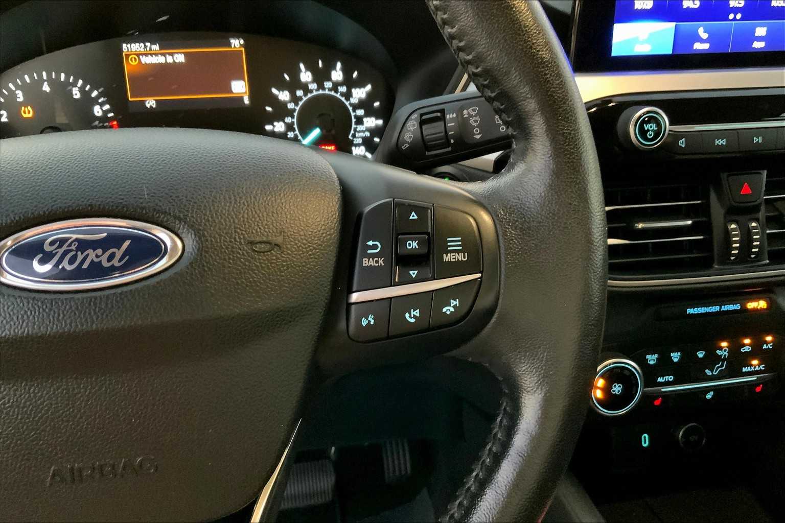 2020 Ford Escape SEL photo 20