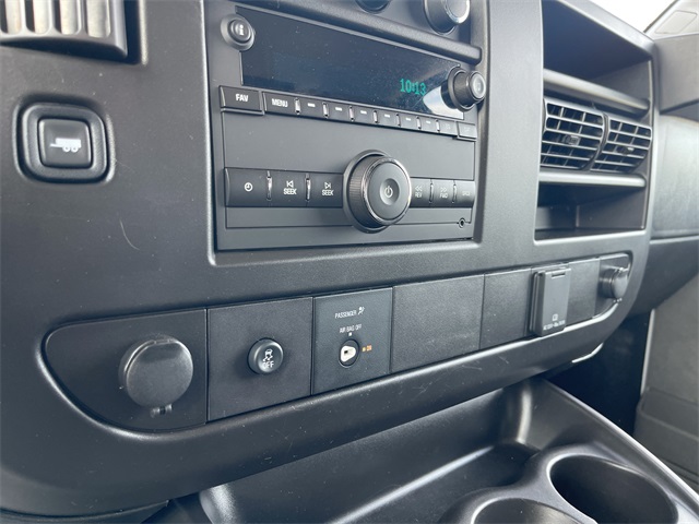 2024 CHEVROLET EXPRESS - Image 32