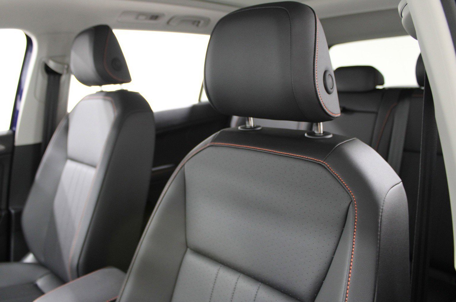 2024 Volkswagen Tiguan Wolfsburg Edition photo 6