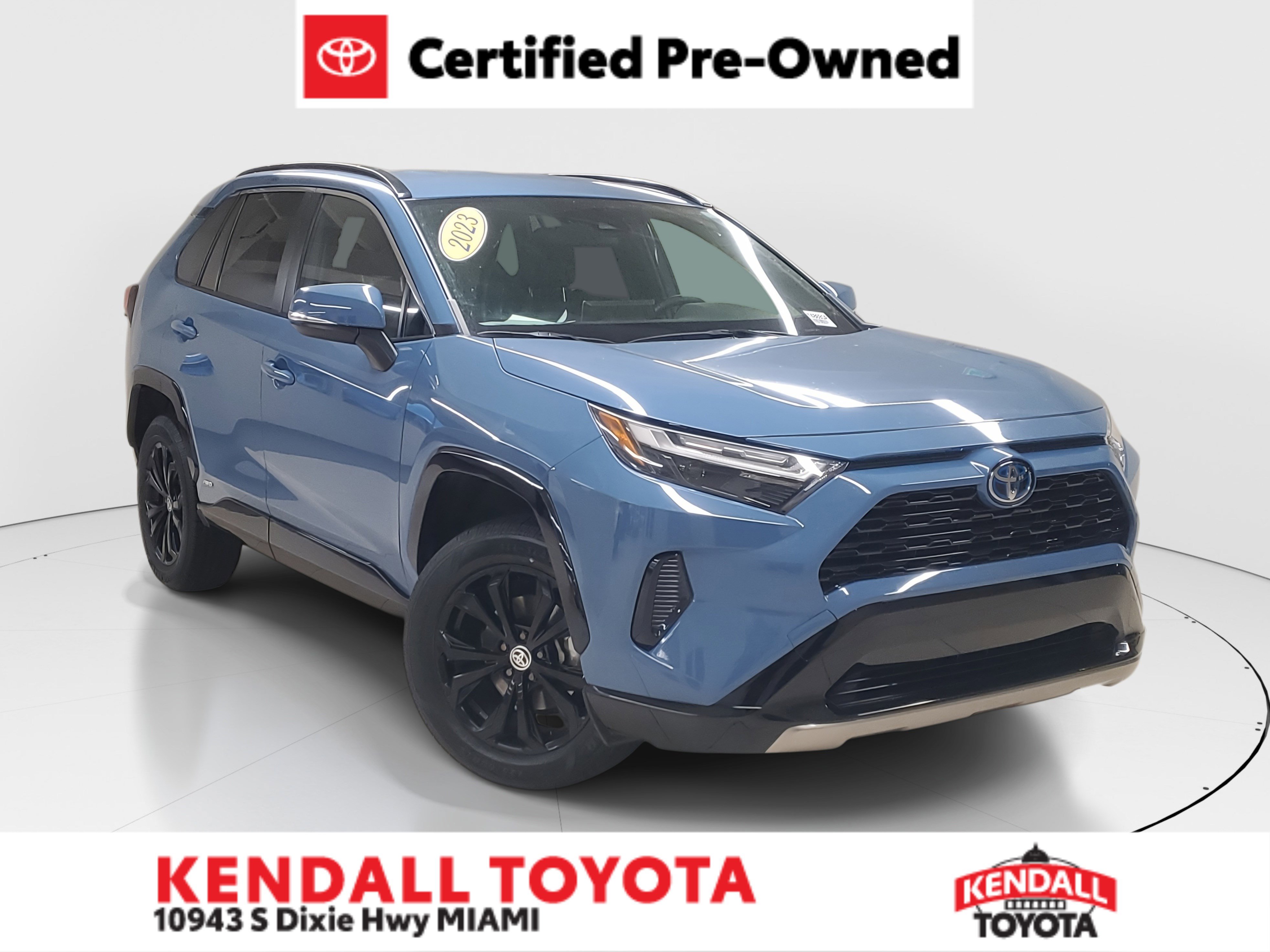 2023 Toyota RAV4 SE's photo