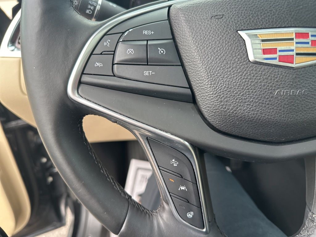 2017 Cadillac XT5 Luxury photo 18