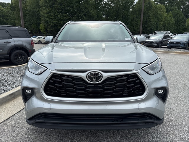 2024 Toyota Highlander LE photo 2