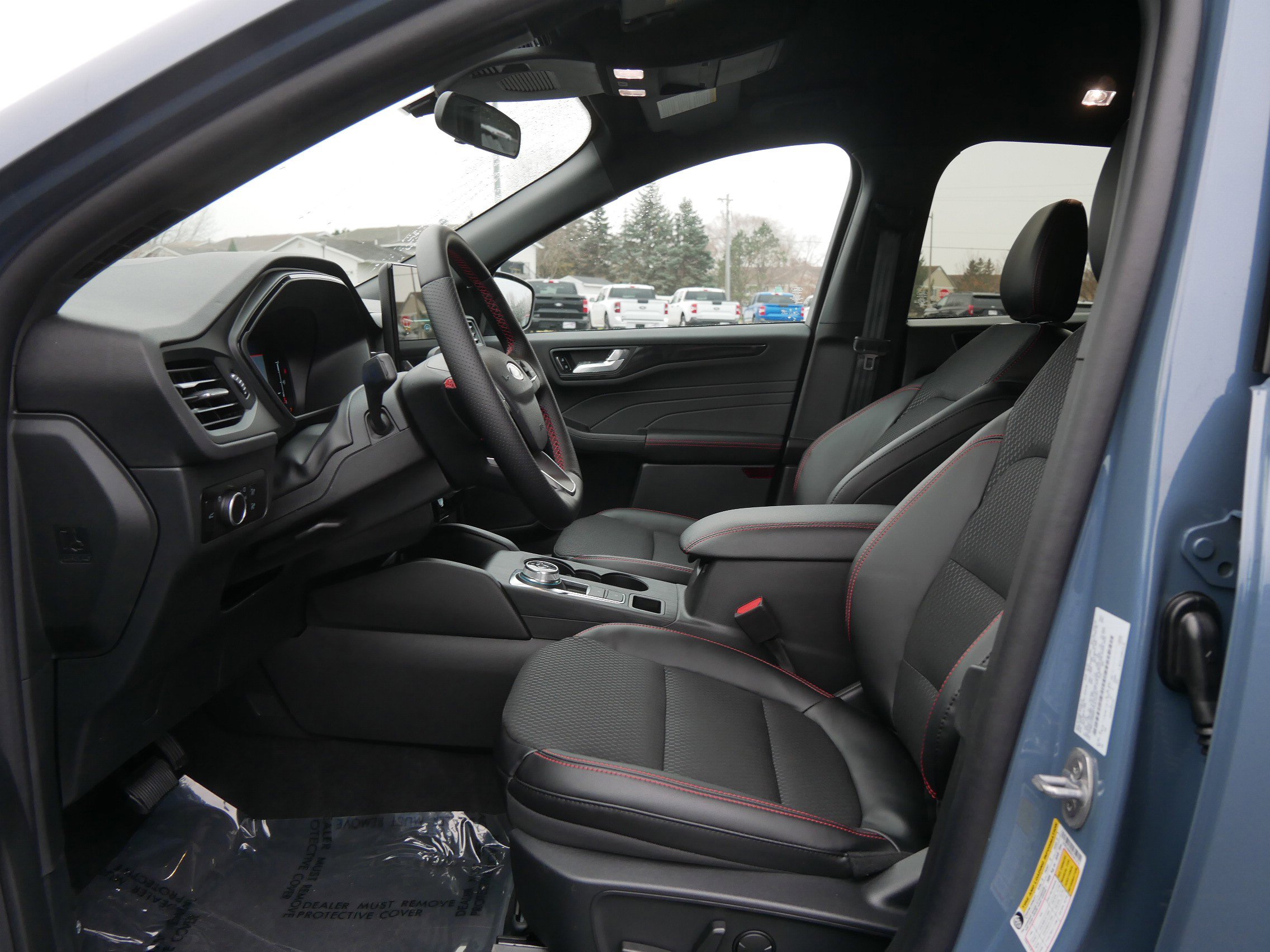 2026 Ford Escape ST-Line photo 2