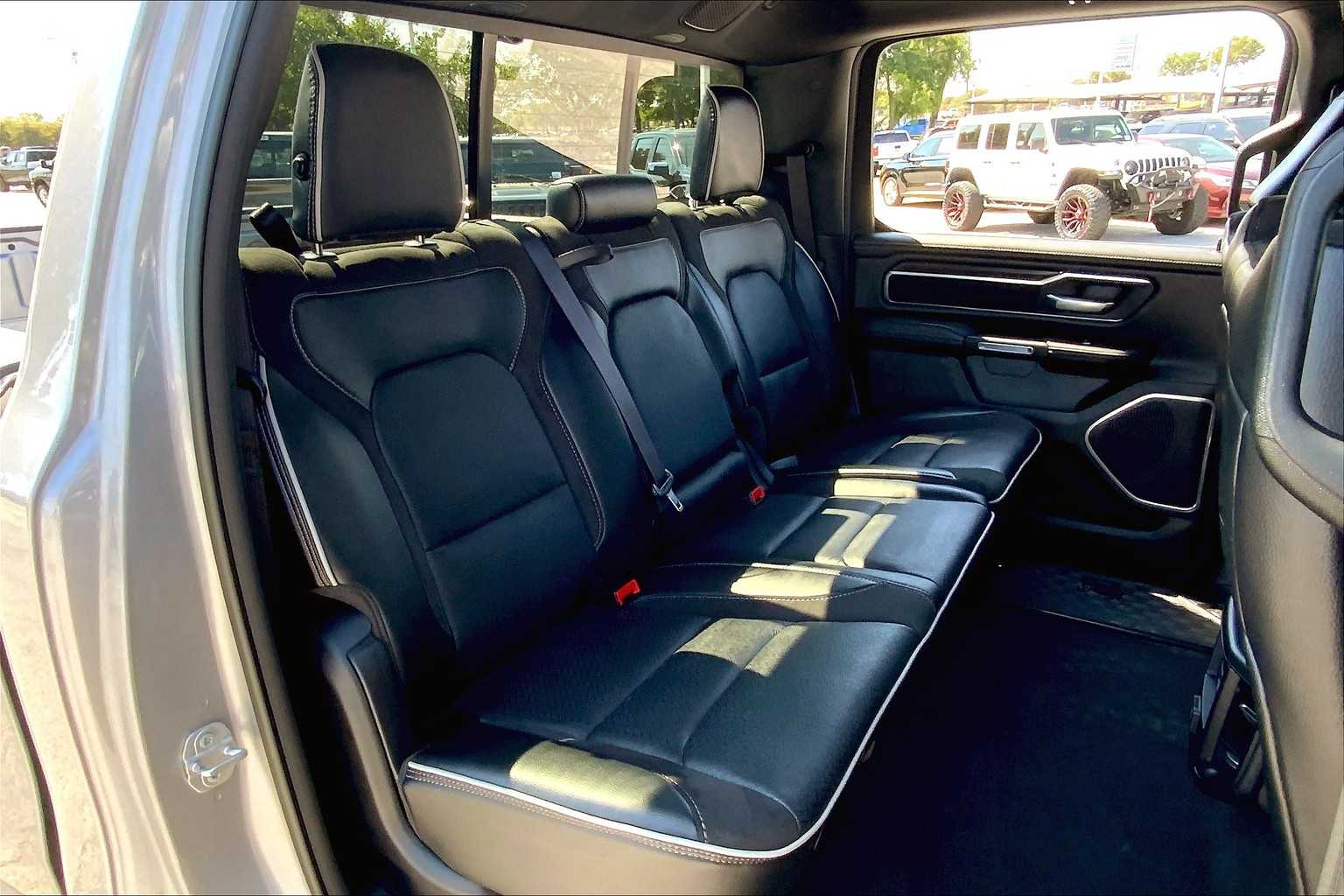 2025 Ram 1500 Laramie photo 16