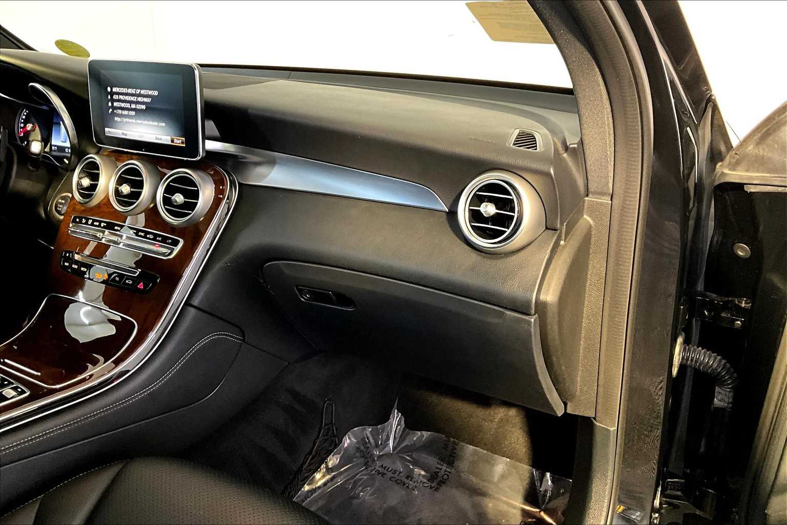 2019 Mercedes Benz GLC 300 4MATIC photo 15