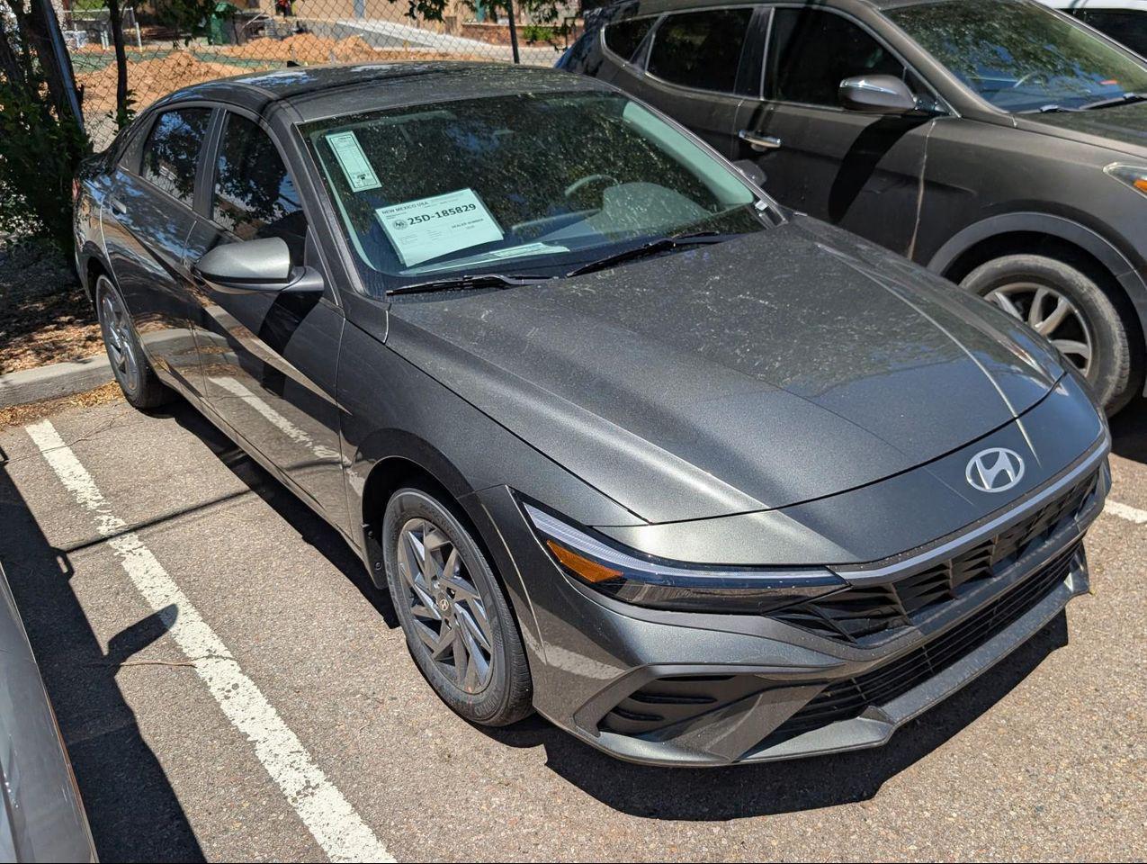 2025 Hyundai Elantra Hybrid Blue photo 5