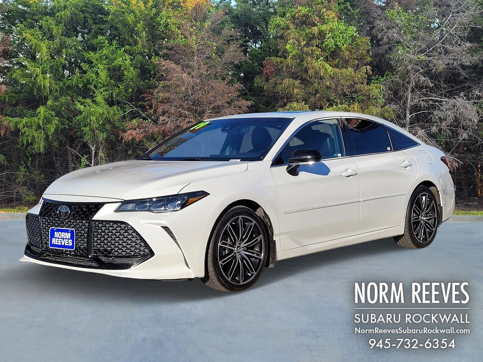 2019 Toyota Avalon XSE's photo