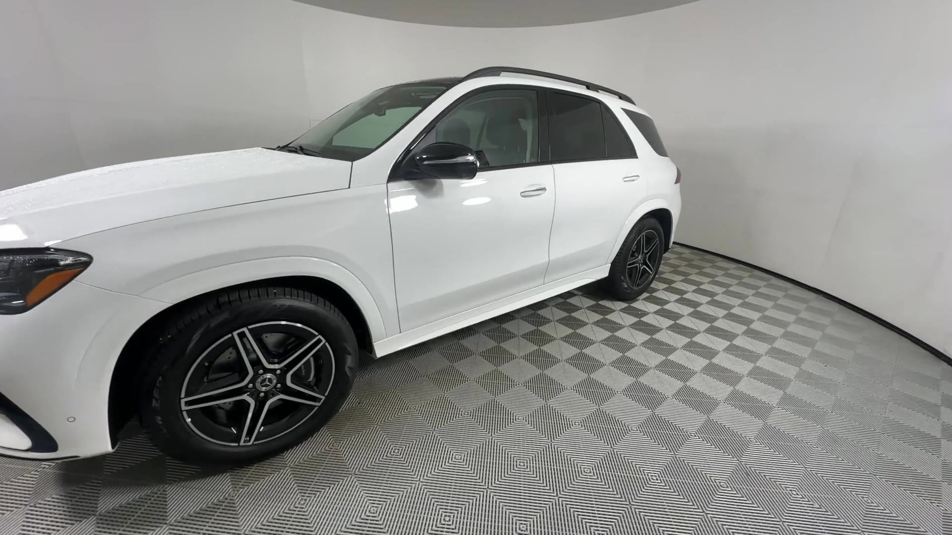 2024 Mercedes Benz GLE 450 4MATIC photo 4