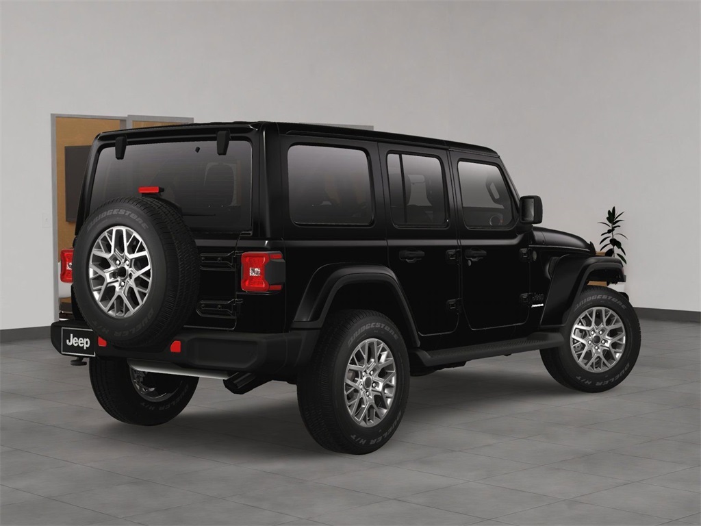 2025 Jeep Wrangler Sahara photo 4