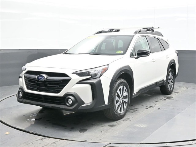 2025 Subaru Outback Premium's photo