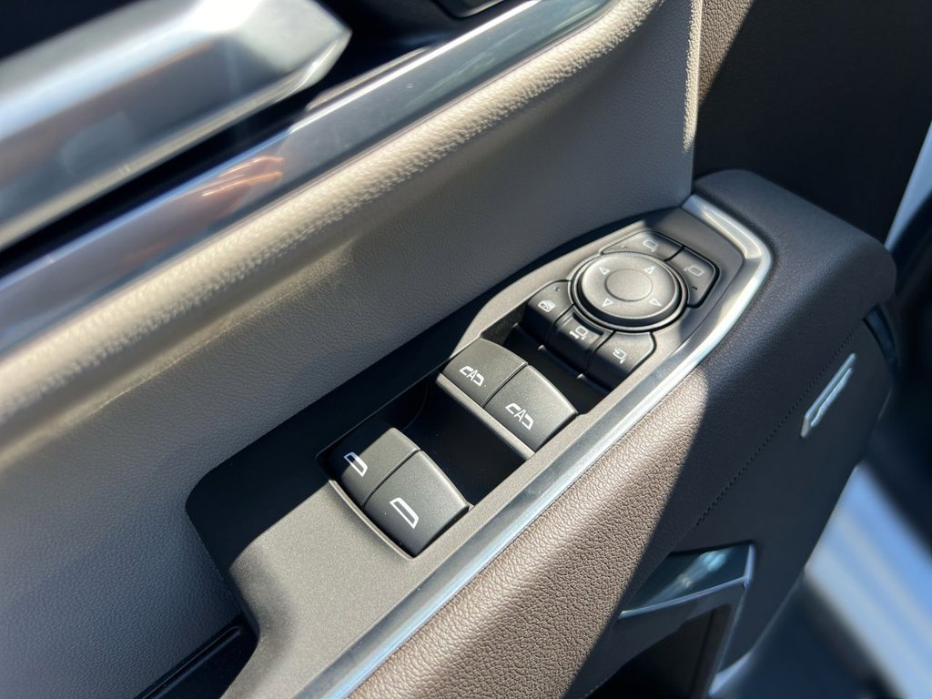2025 Chevrolet Silverado 2500HD LTZ photo 19