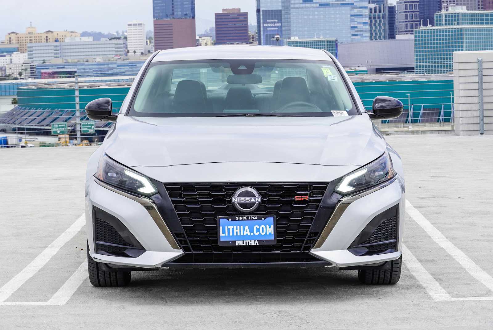 2023 Nissan Altima 2.5 SR photo 2