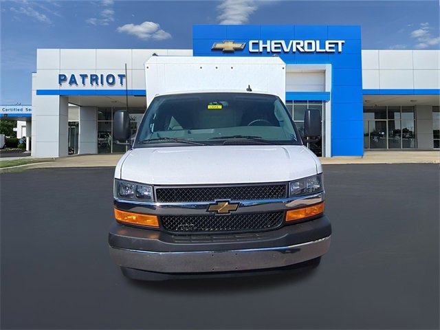 2025 Chevrolet Express Cutaway 3500 photo 4