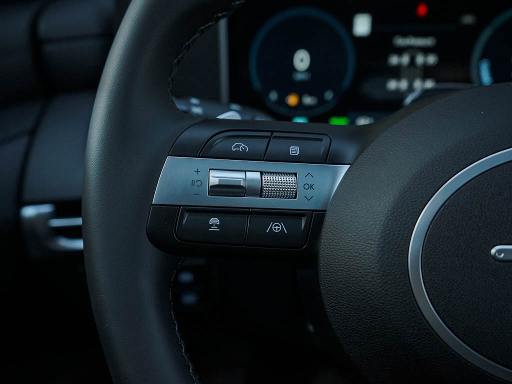 2025 Hyundai Tucson Hybrid SEL Convenience photo 18