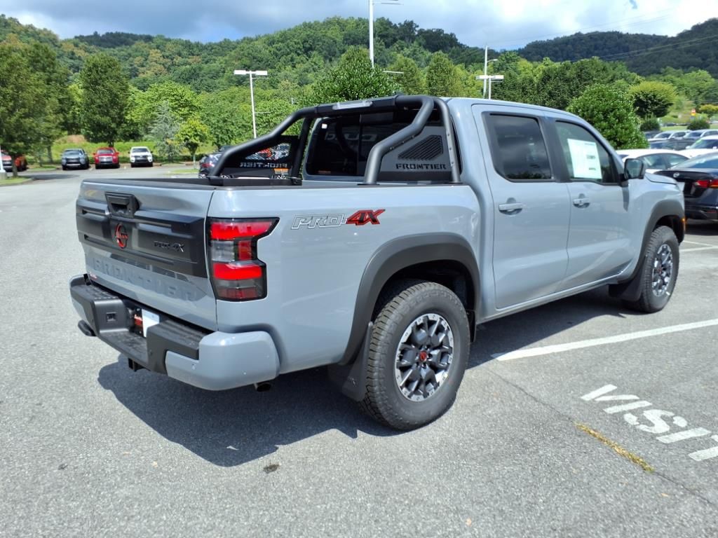 2025 Nissan Frontier Crew Cab PRO-4X photo 4