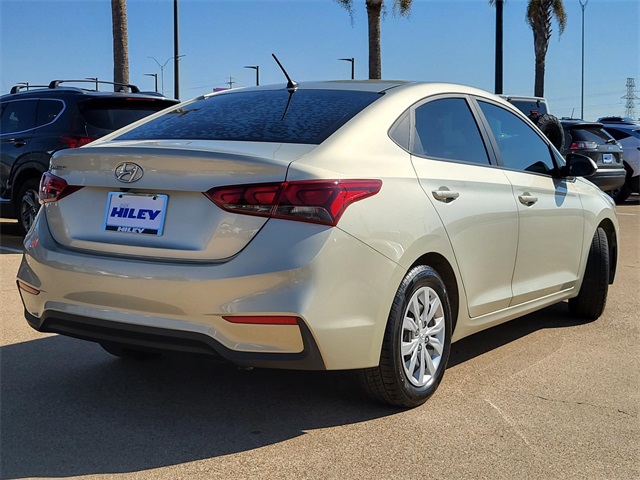 2020 Hyundai Accent SE photo 4