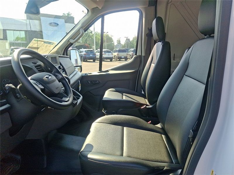 2025 Ford Transit Cargo Van photo 8