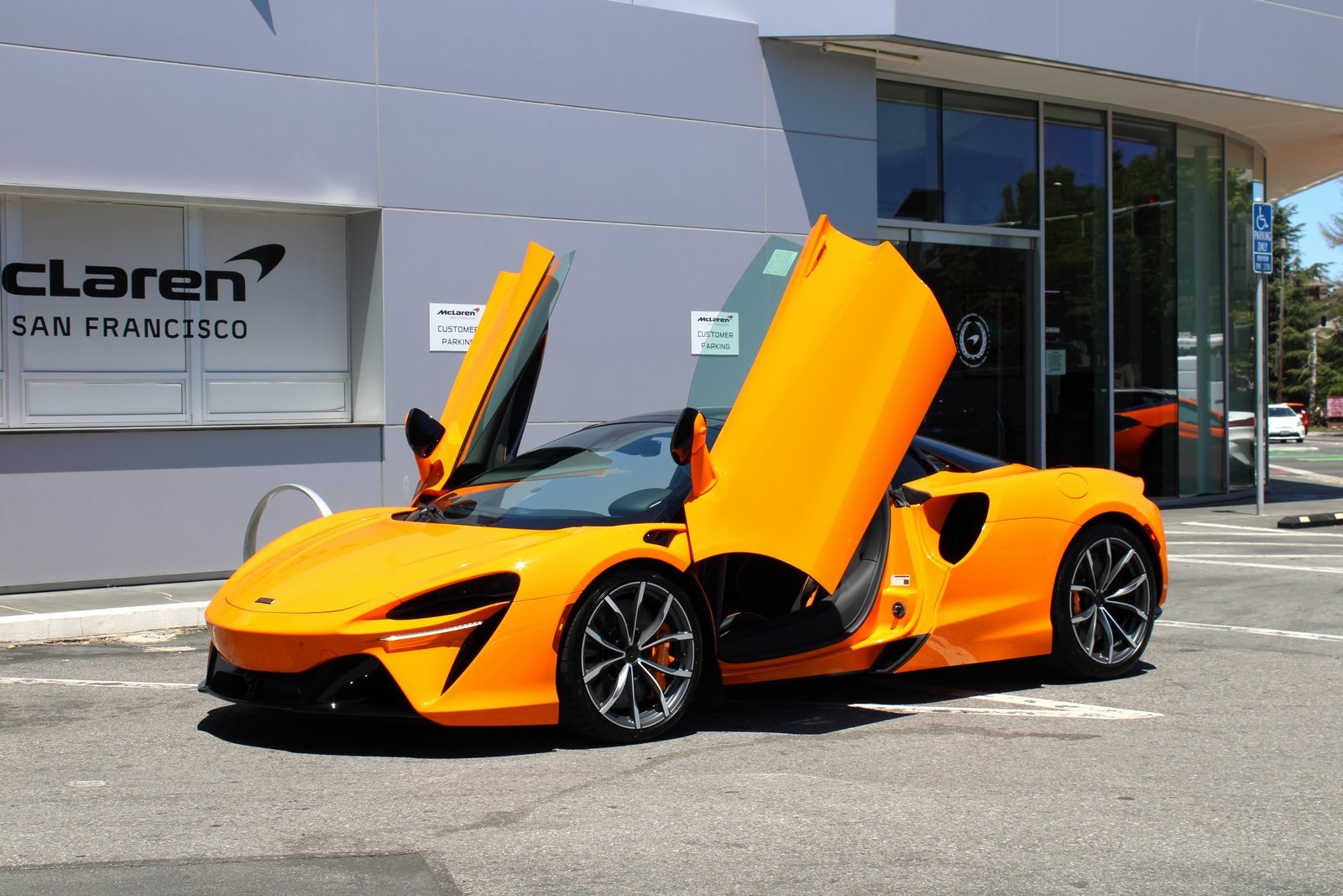 2025 Mclaren ARTURA Spider photo 38
