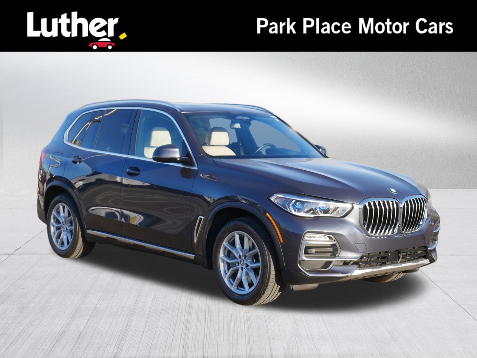 2021 BMW X5 45e's photo