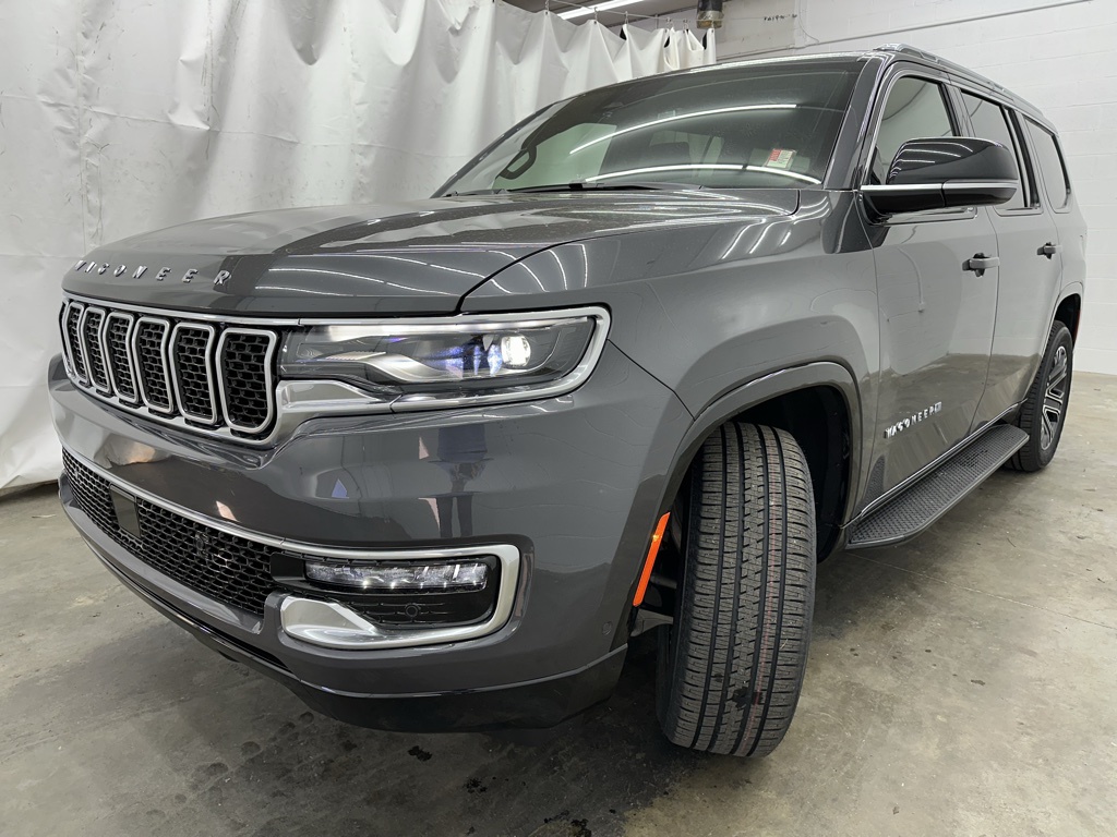 2024 Jeep Wagoneer Base photo 4