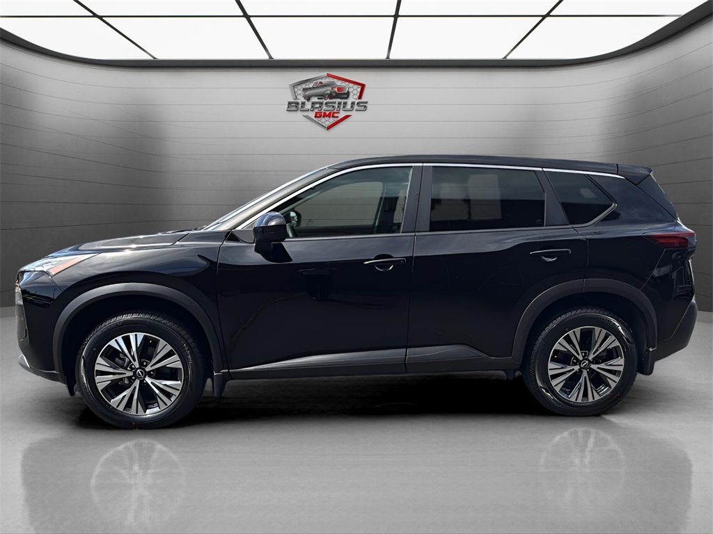 2023 Nissan Rogue SV AWD photo 2