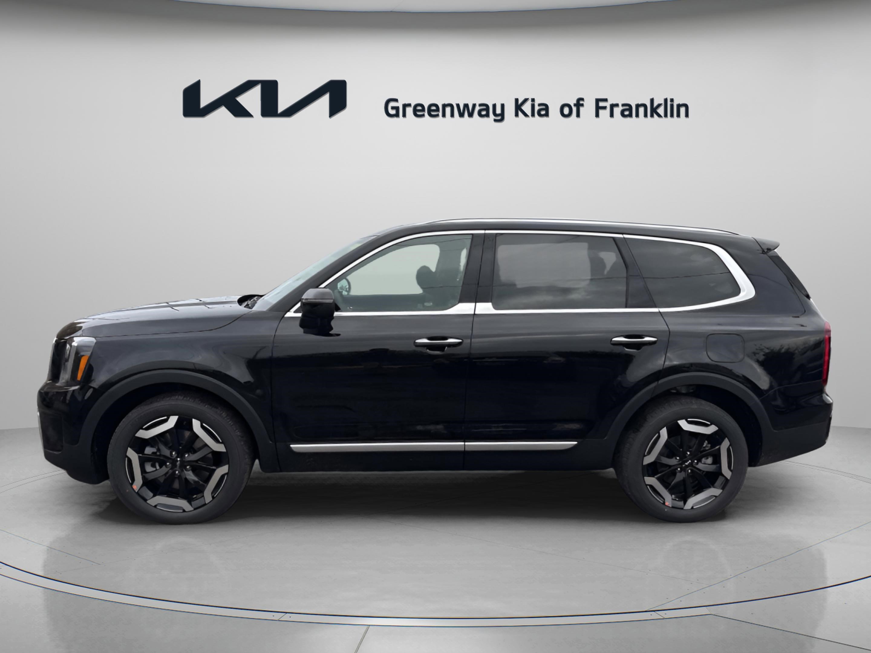 2025 Kia Telluride S photo 4