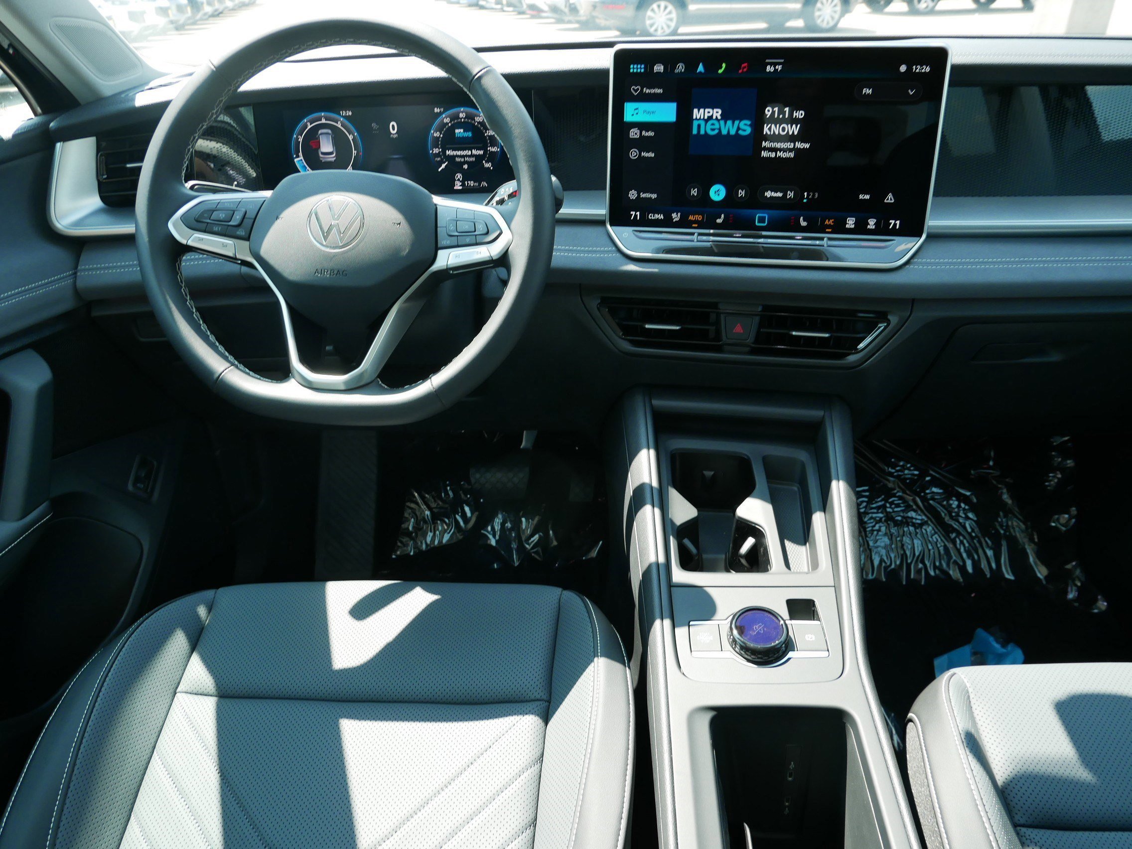 2025 Volkswagen Tiguan SE photo 4
