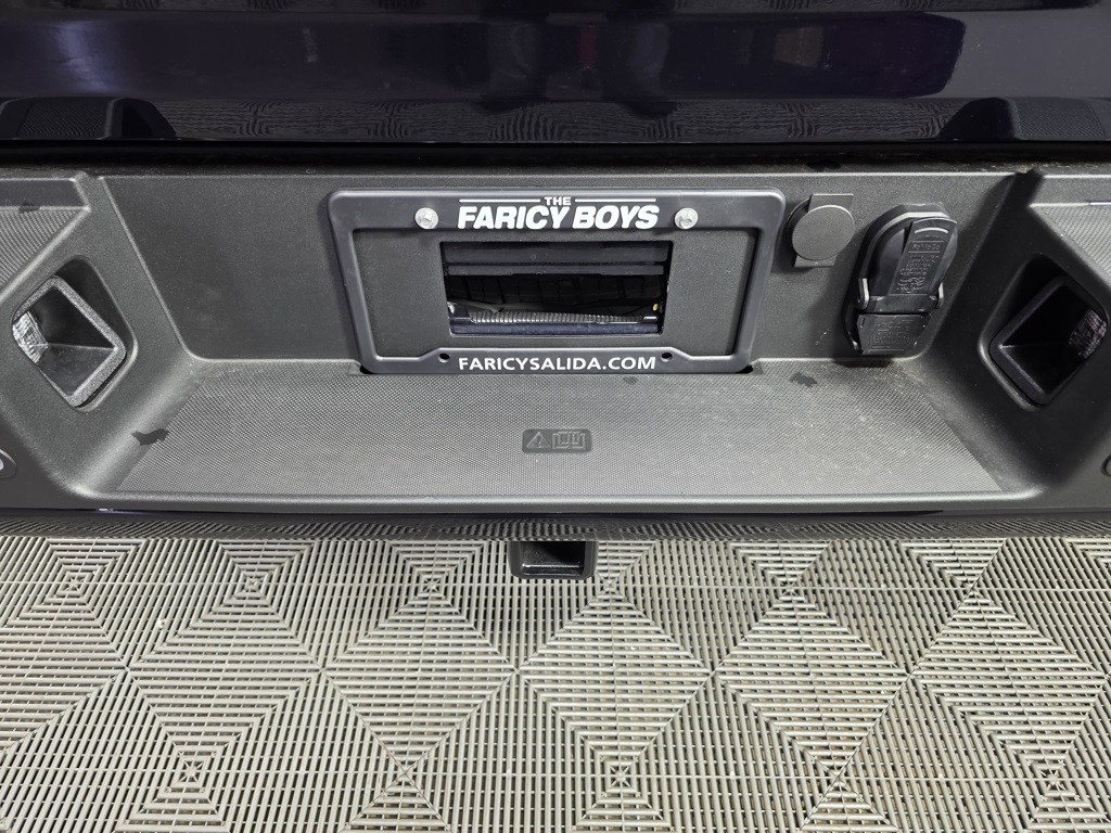 2025 Ford F-150 XLT photo 8