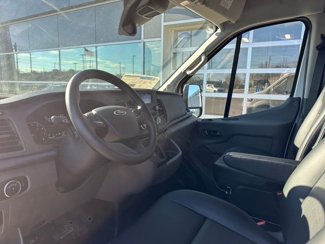 2025 Ford Transit photo 9