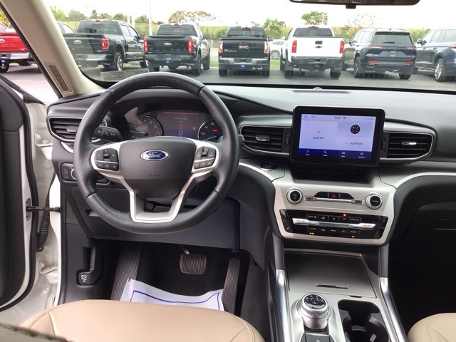2022 Ford Explorer XLT photo 9