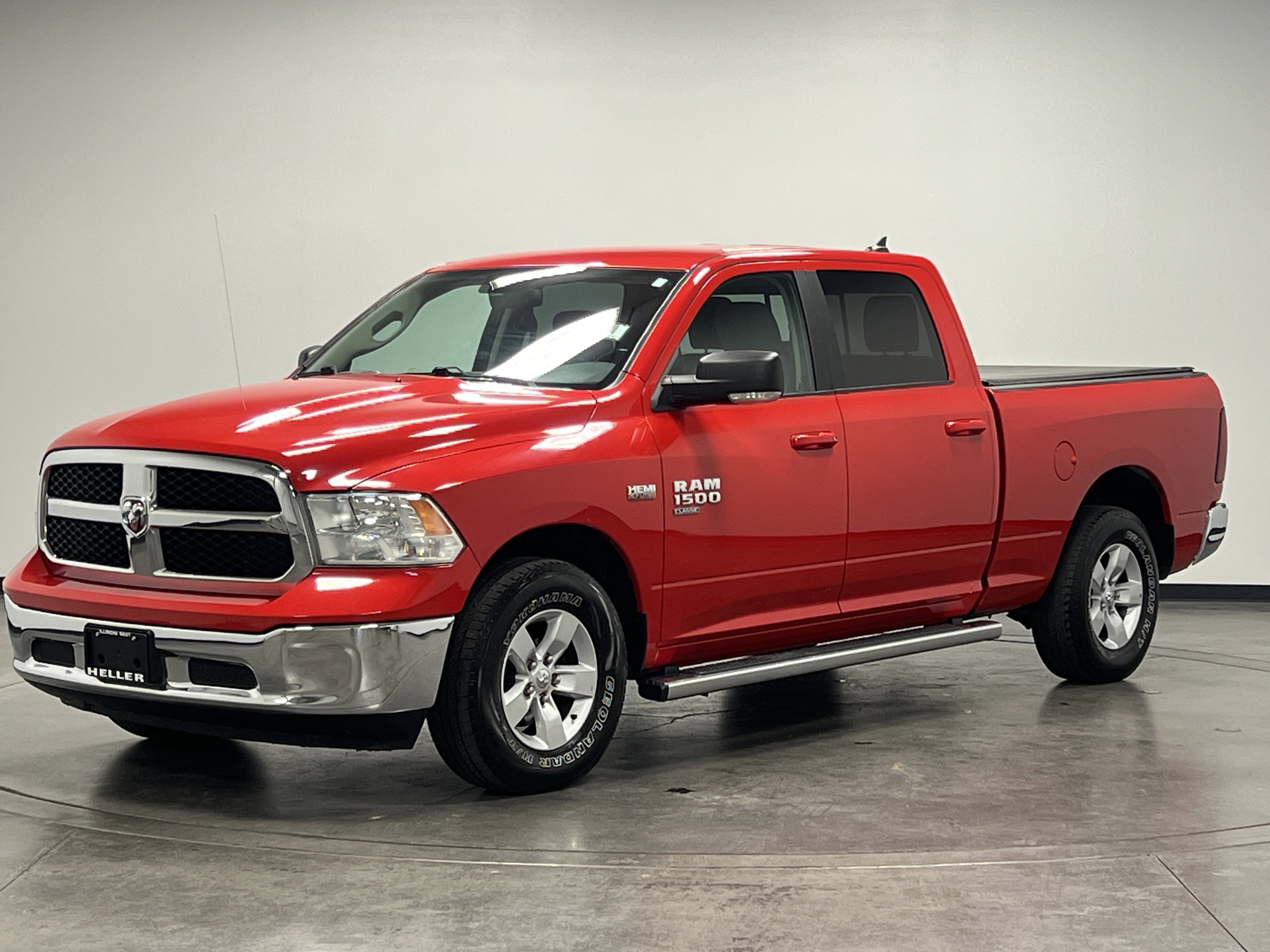 2020 Ram 1500 Classic SLT photo 3