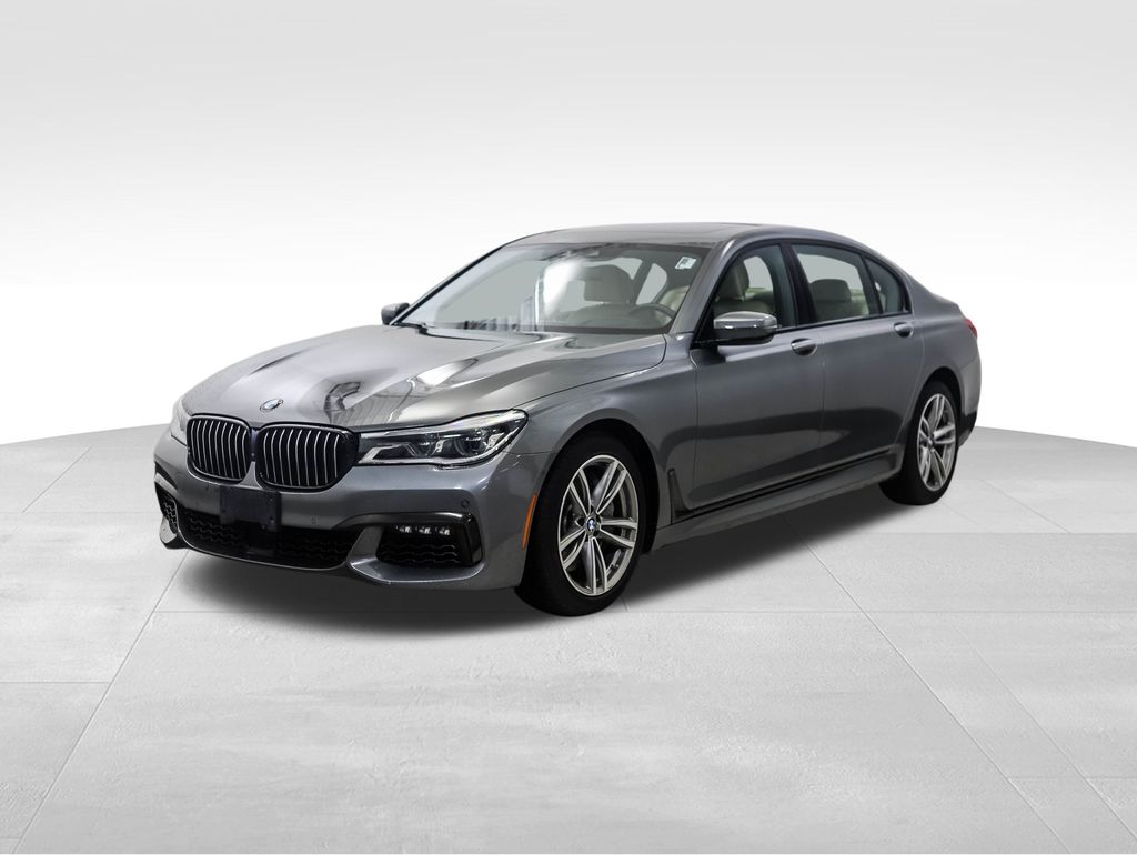 2019 BMW 7 Series 750i's photo